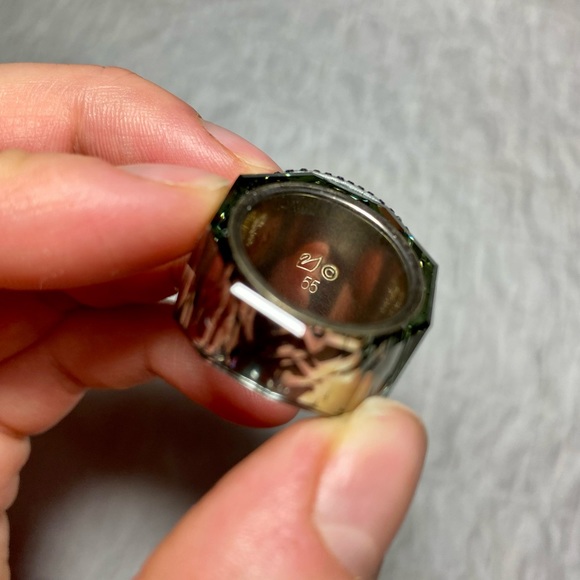 Swarovski Ring - Picture 5 of 5